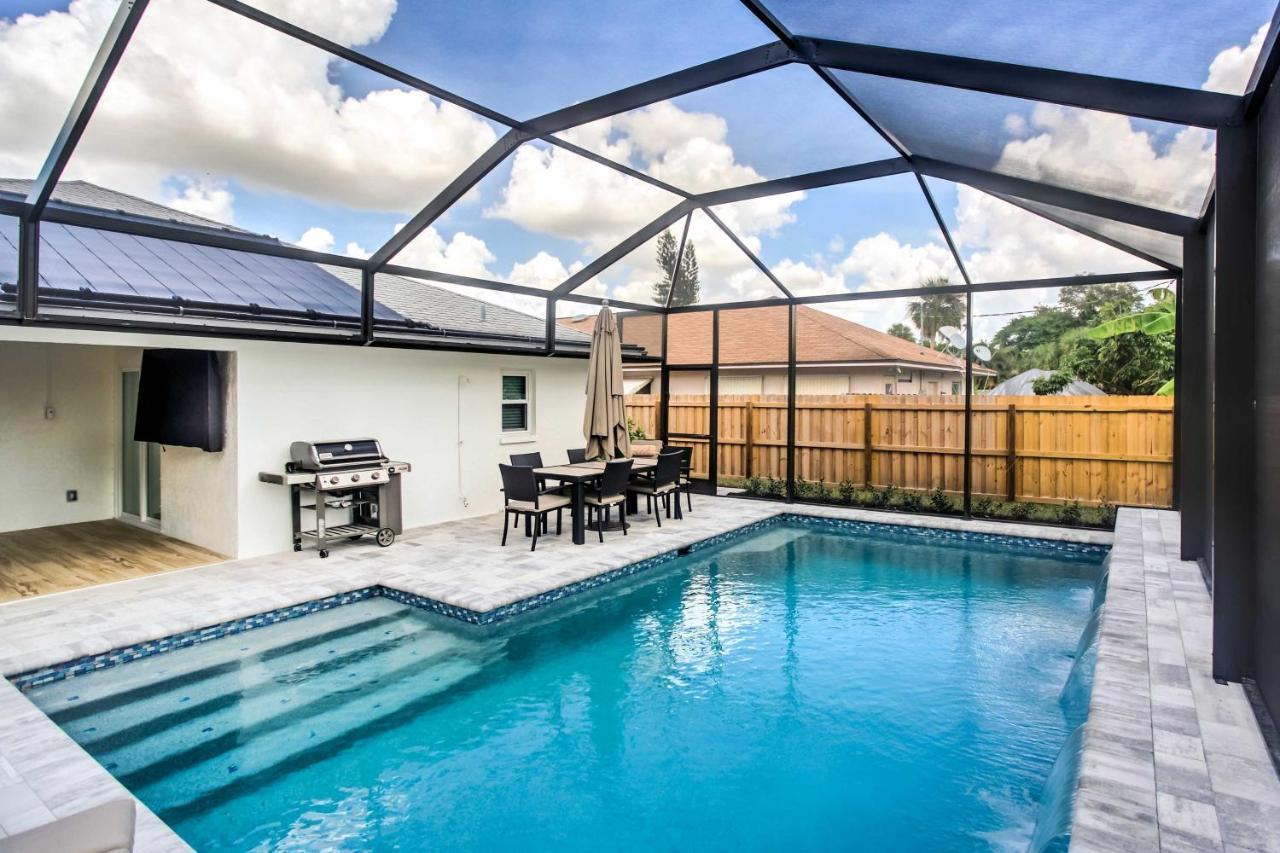 With Lanai And Pool Near Vanderbilt Beach! North Naples