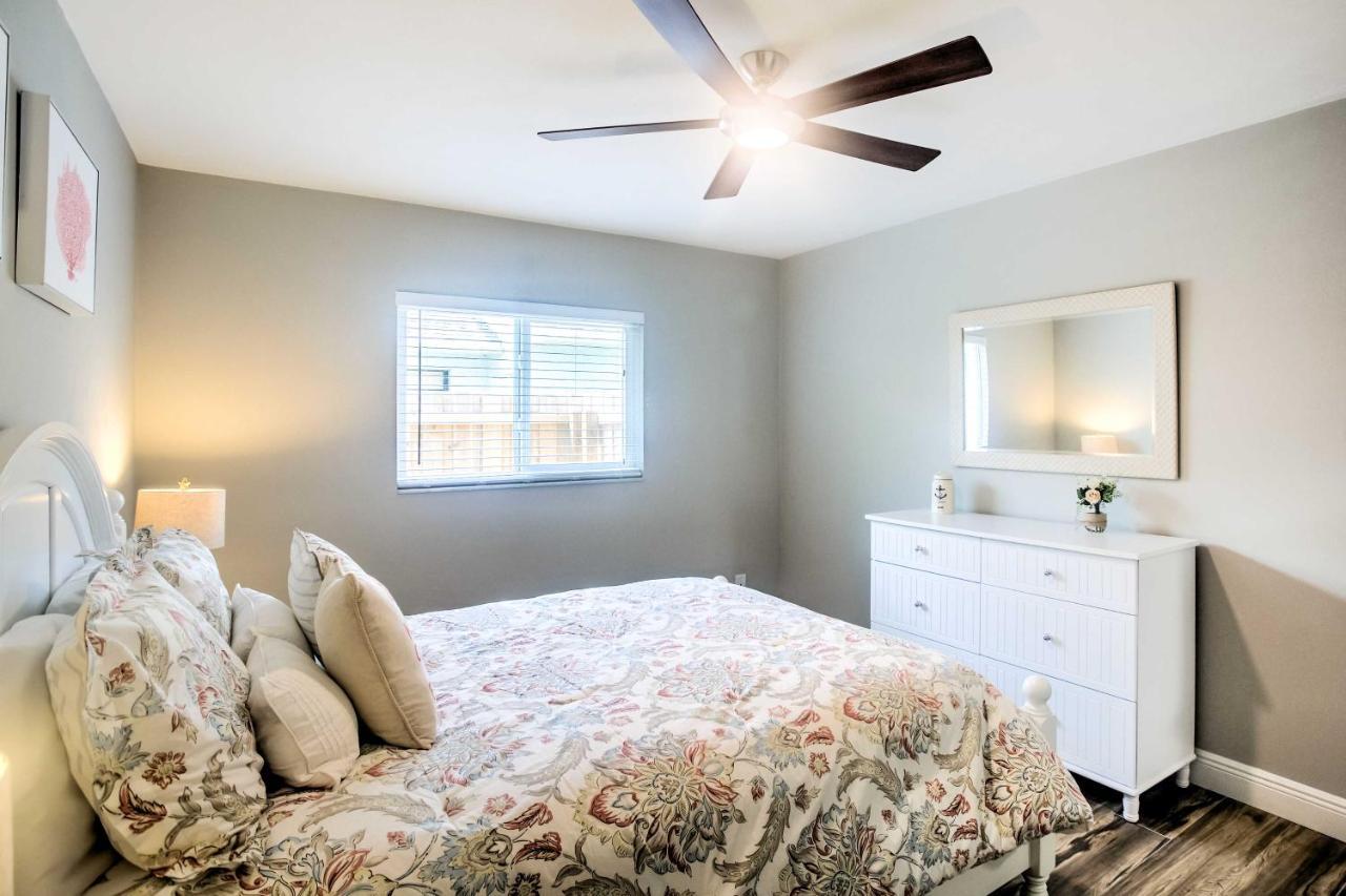 Hébergement de vacances With Lanai And Pool Near Vanderbilt Beach! North Naples